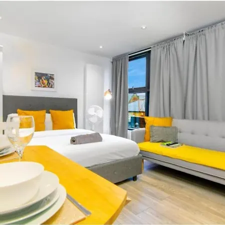 New Modern Studio In Bricklane